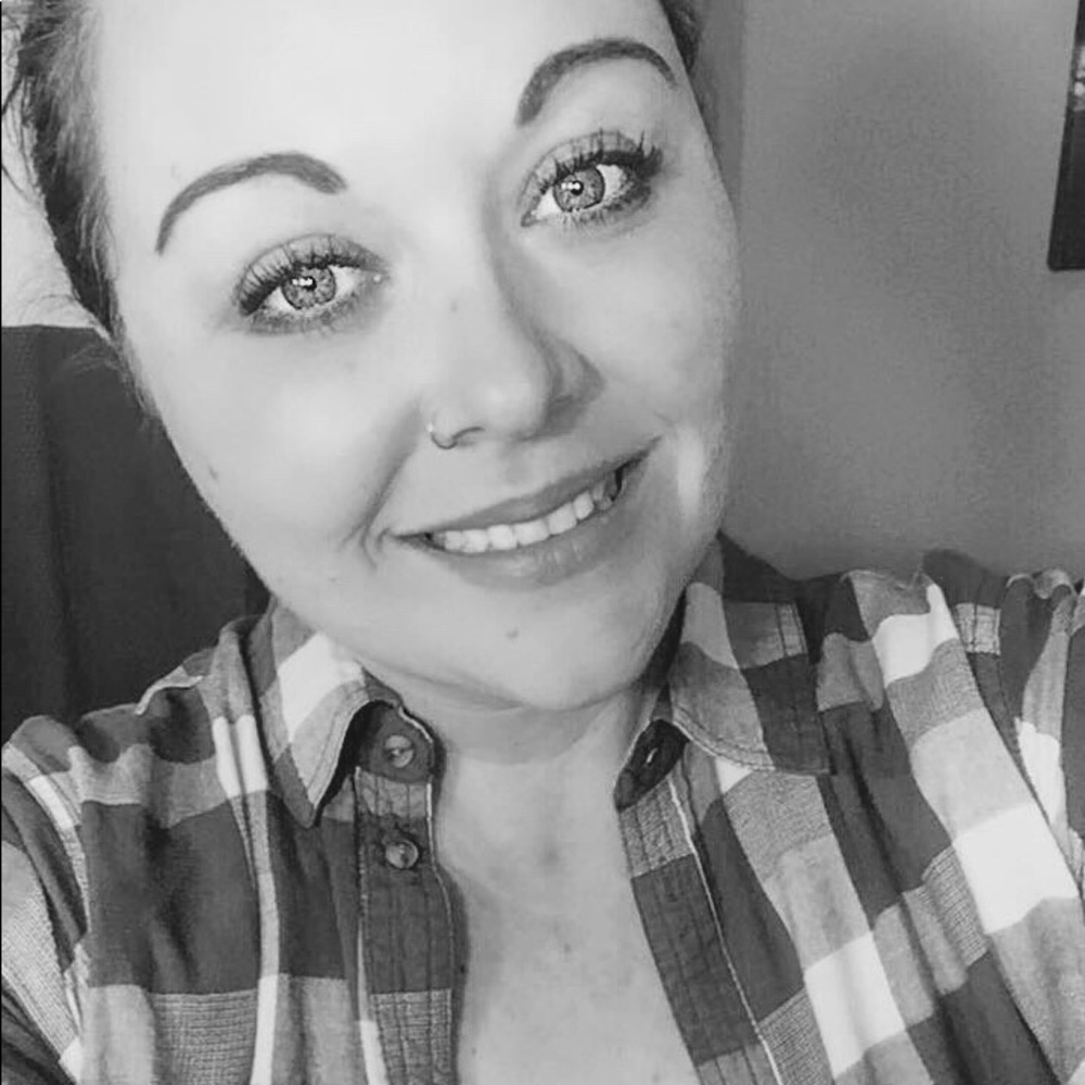 Meet your Posher, Jenn